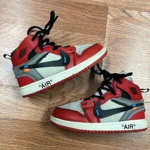 Nike Air Jordan 1 Chicago Off White Sneakers